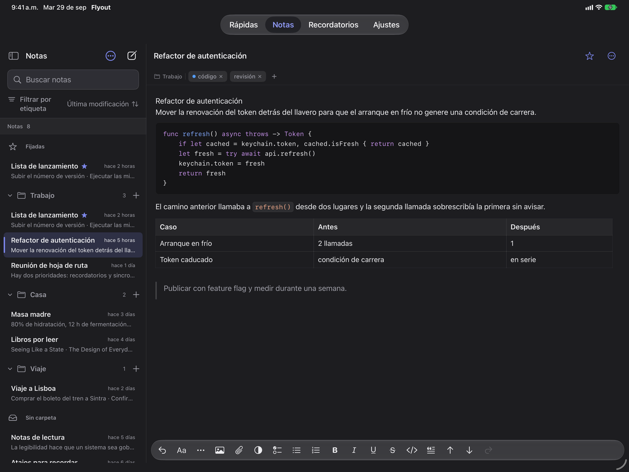 Flyout en iPad con la lista de notas junto al editor de Auth refactor, un bloque de código, una tabla y la barra de formato.